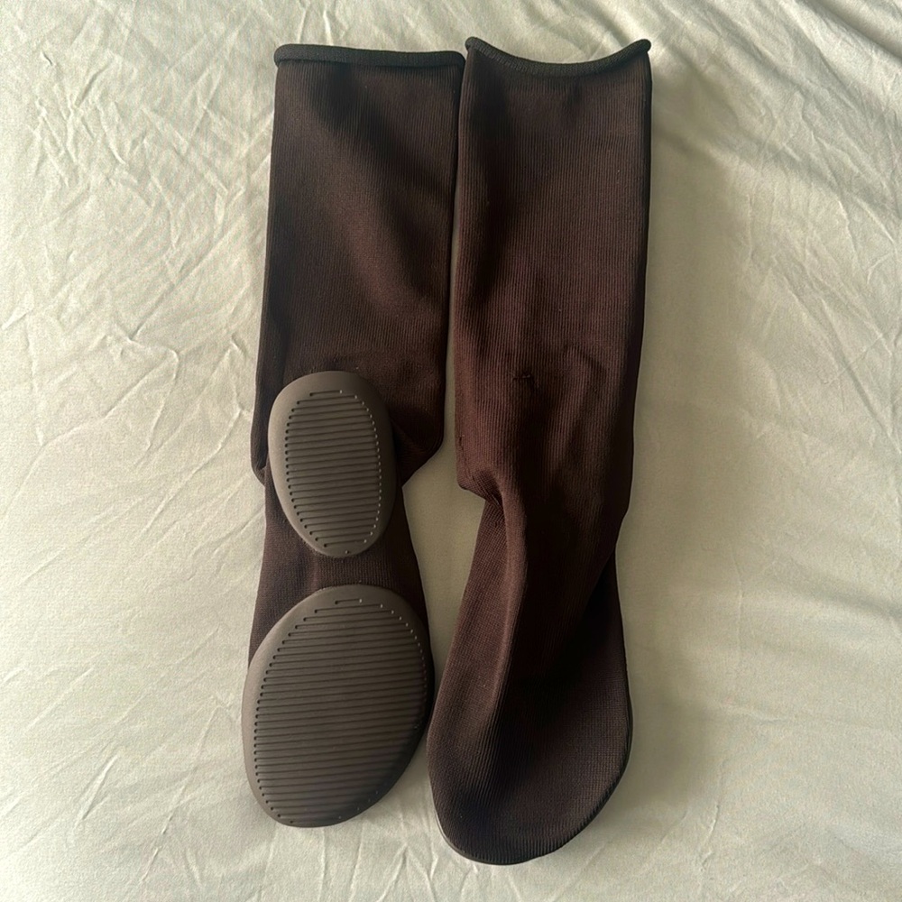 Yeezy YZY Pods